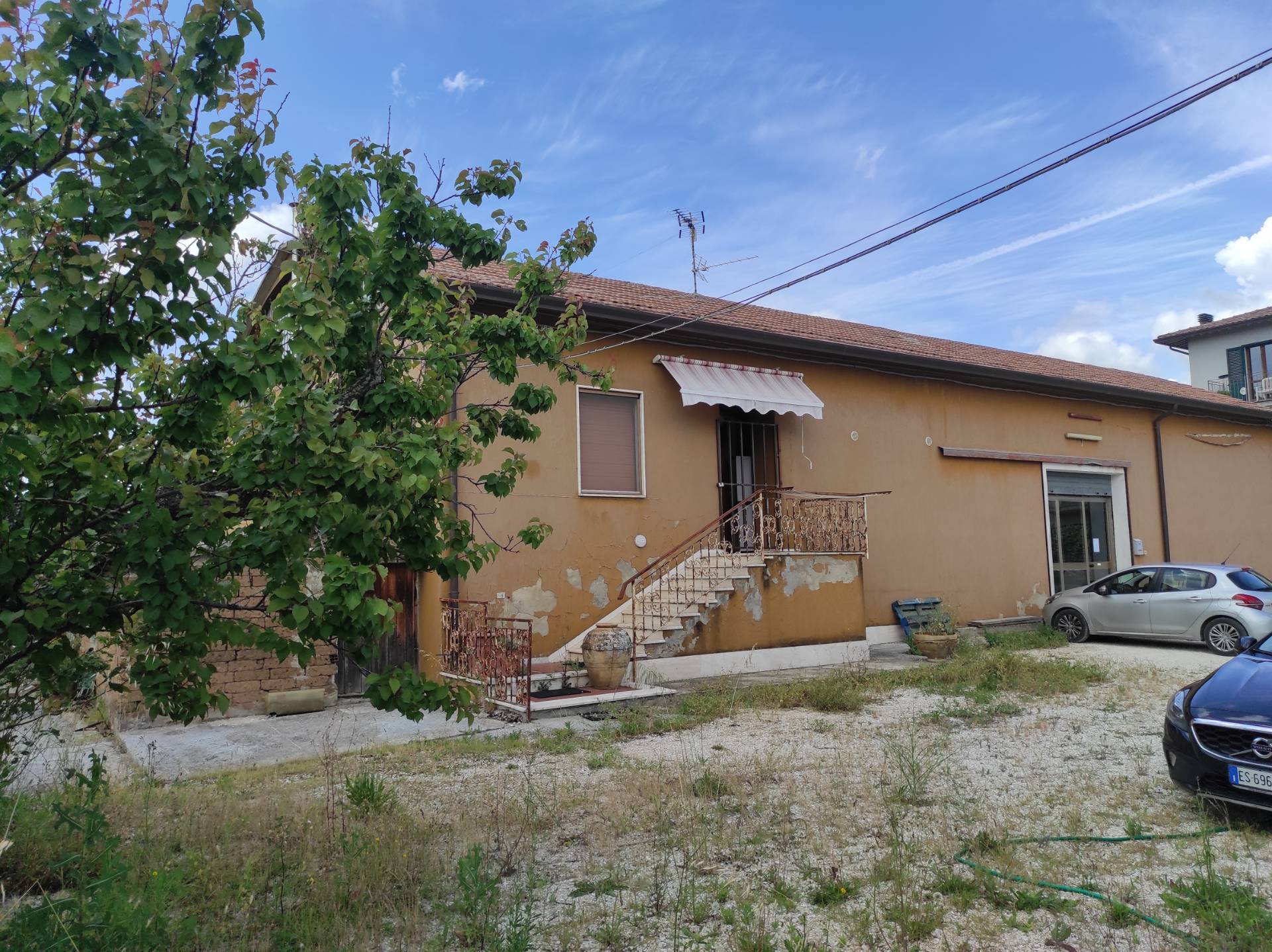 Capannone in vendita a Assisi, S.M. degli Angeli