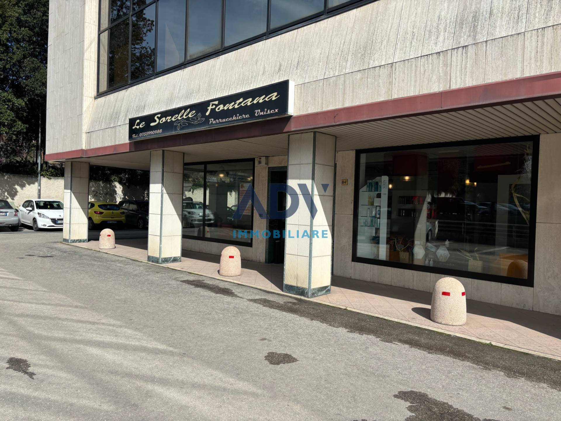 Locale commerciale in vendita a Perugia, Ponte San Giovanni