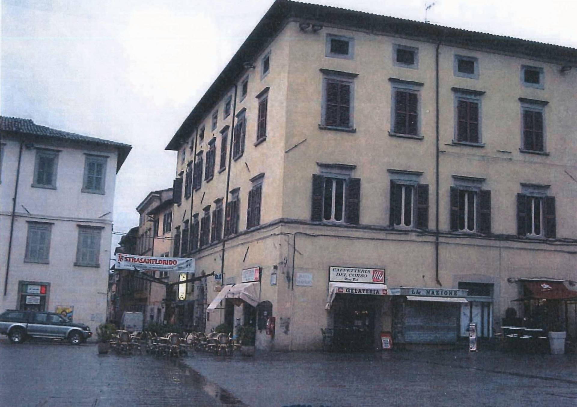 Locale commerciale in vendita a Citt di Castello