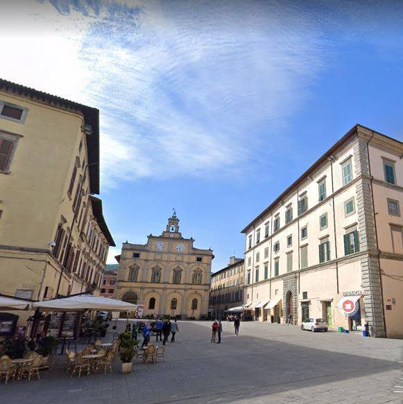Locale commerciale in vendita a Citt di Castello