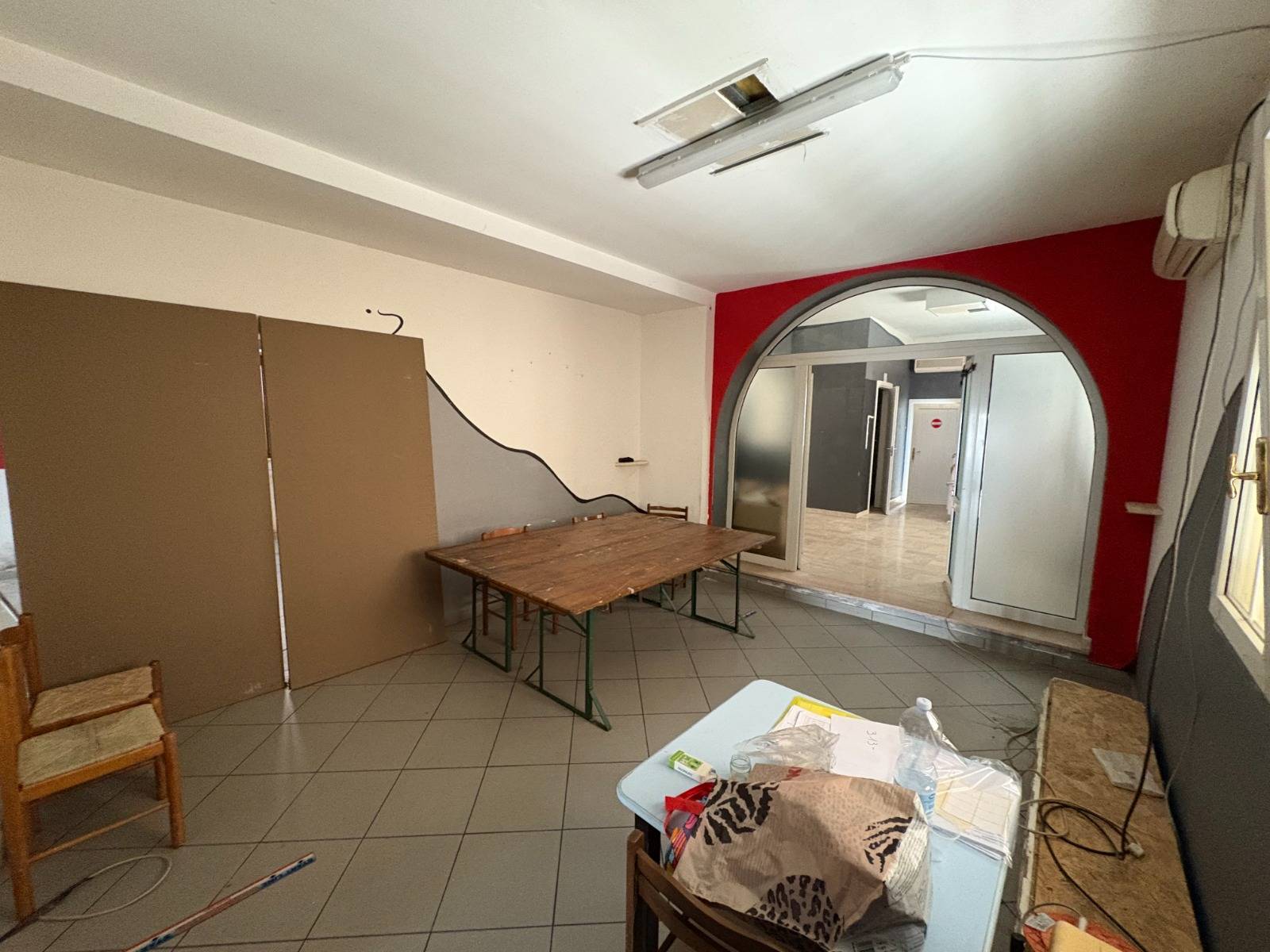 Locale commerciale in vendita a Assisi, Tordandrea