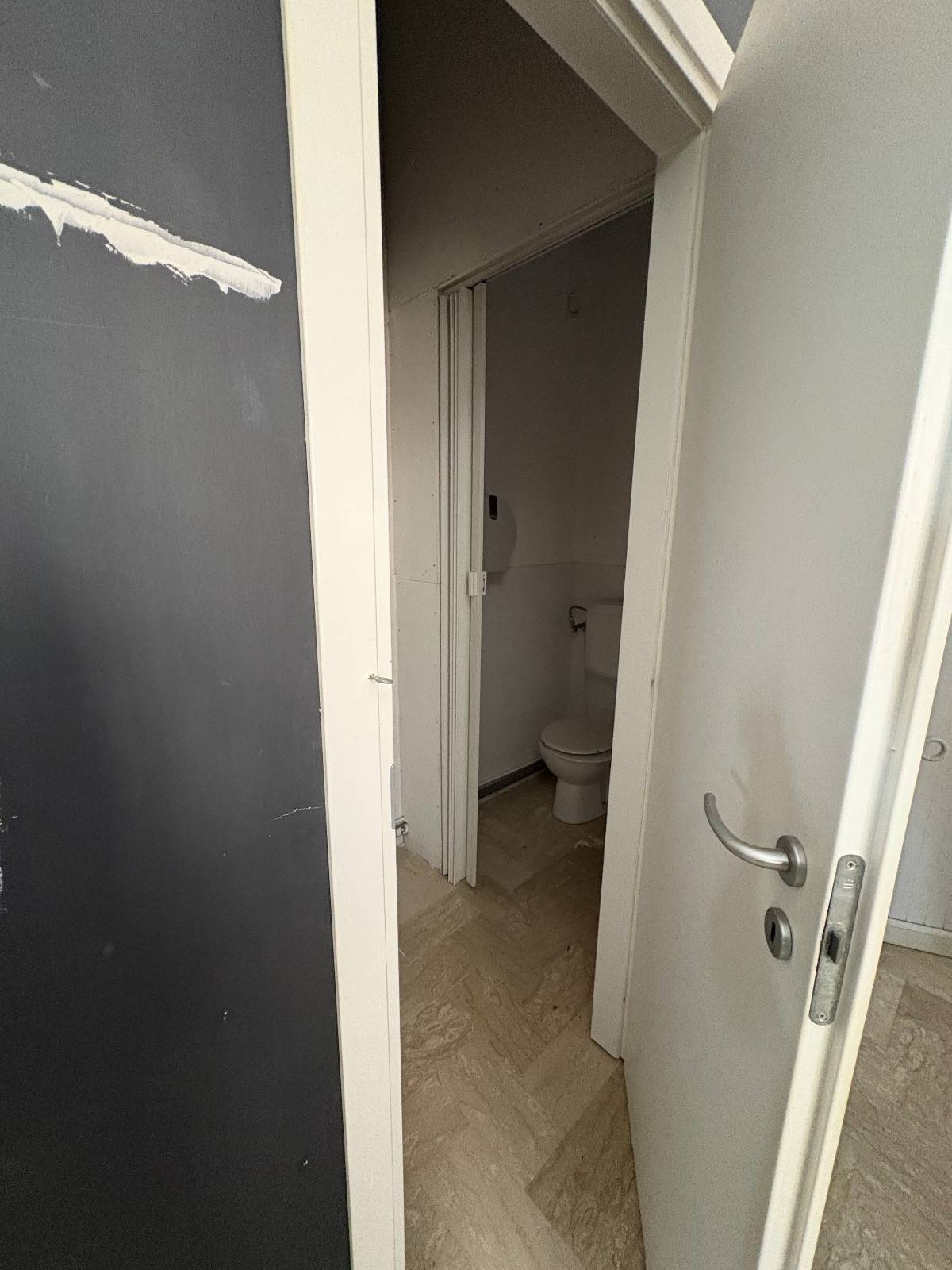 Locale commerciale in vendita a Assisi, Tordandrea