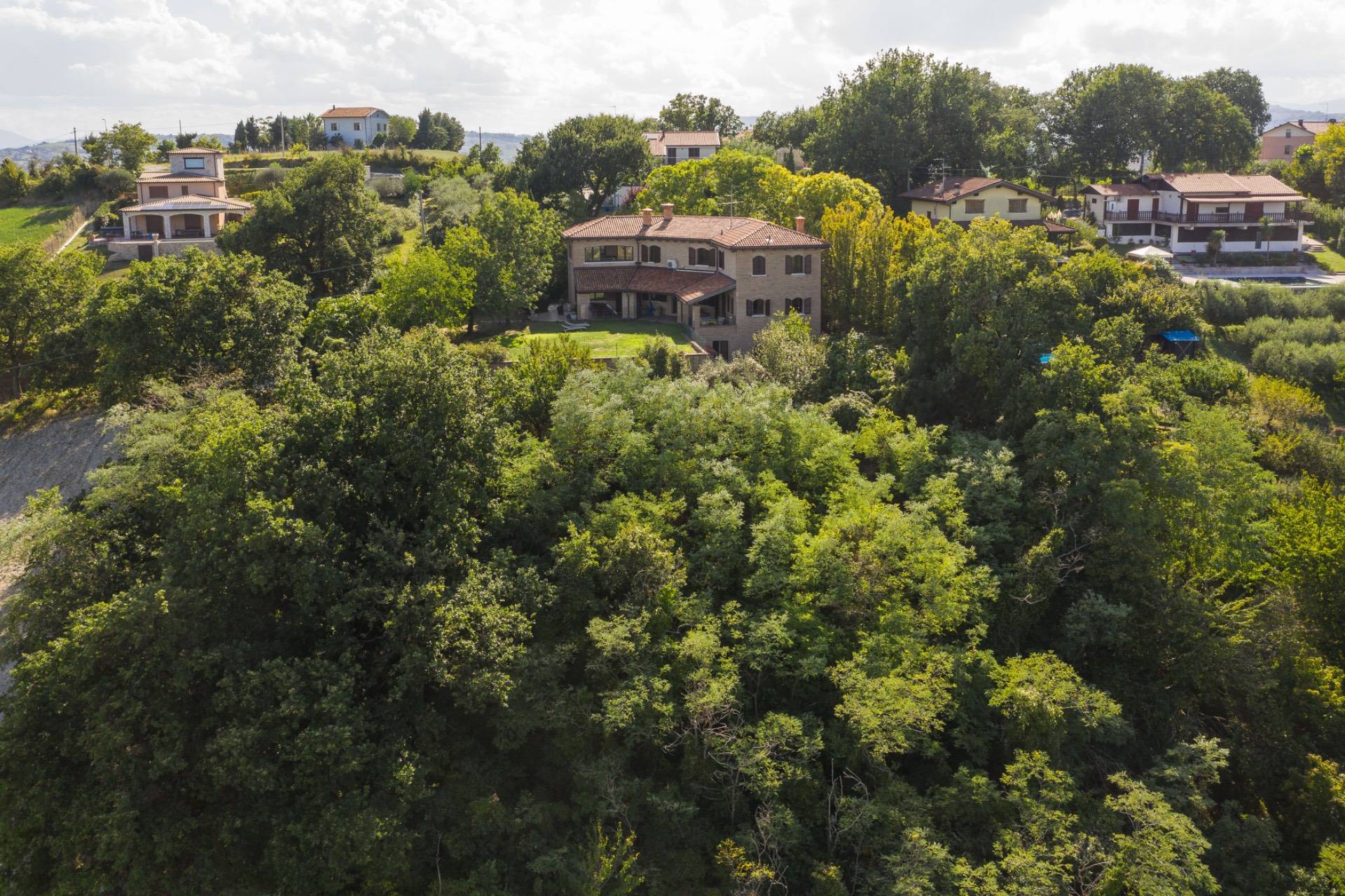 Villa in vendita a Montefiore Conca