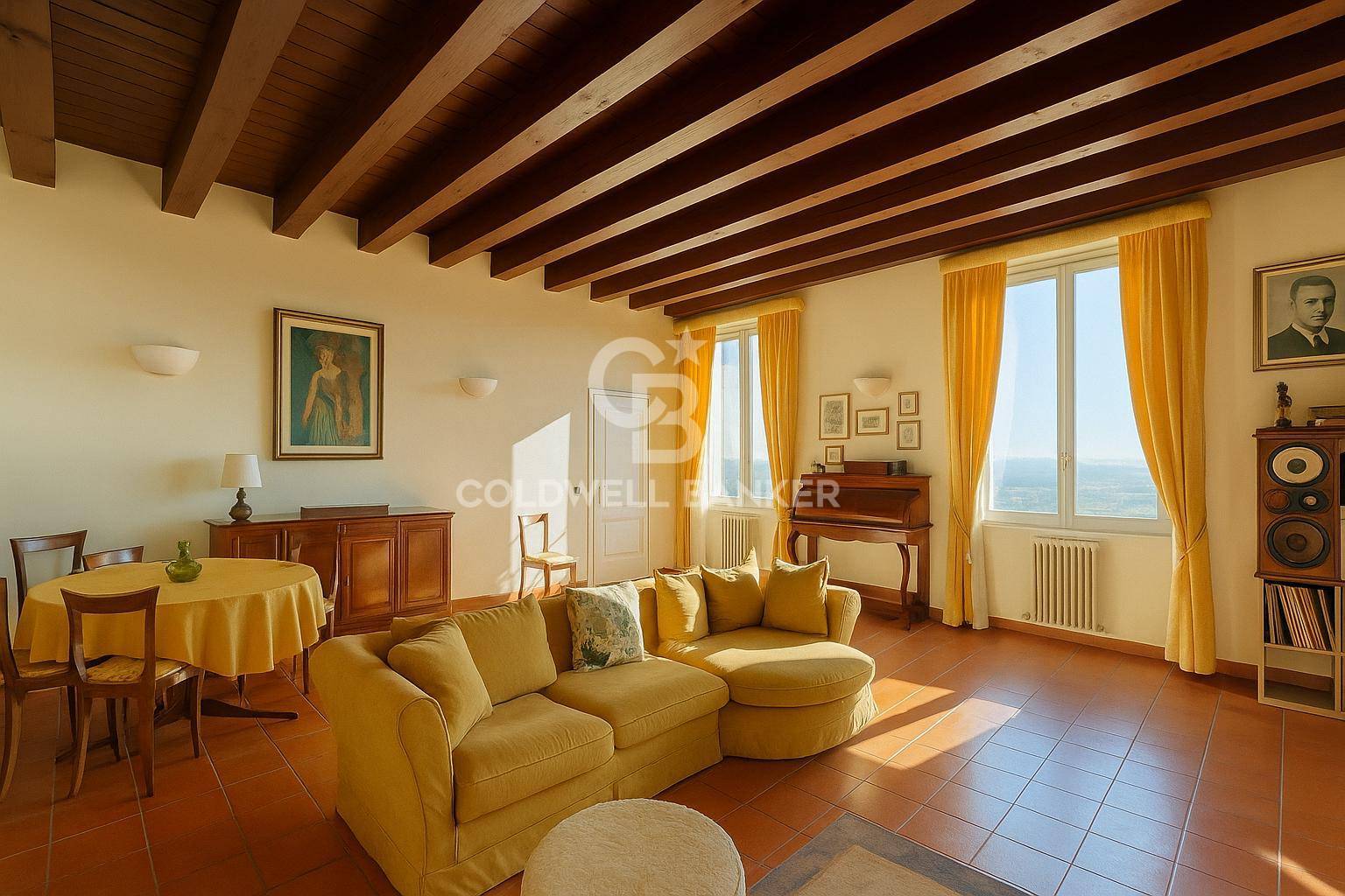 4 o pi locali in vendita a Rimini, Colle di Covignano