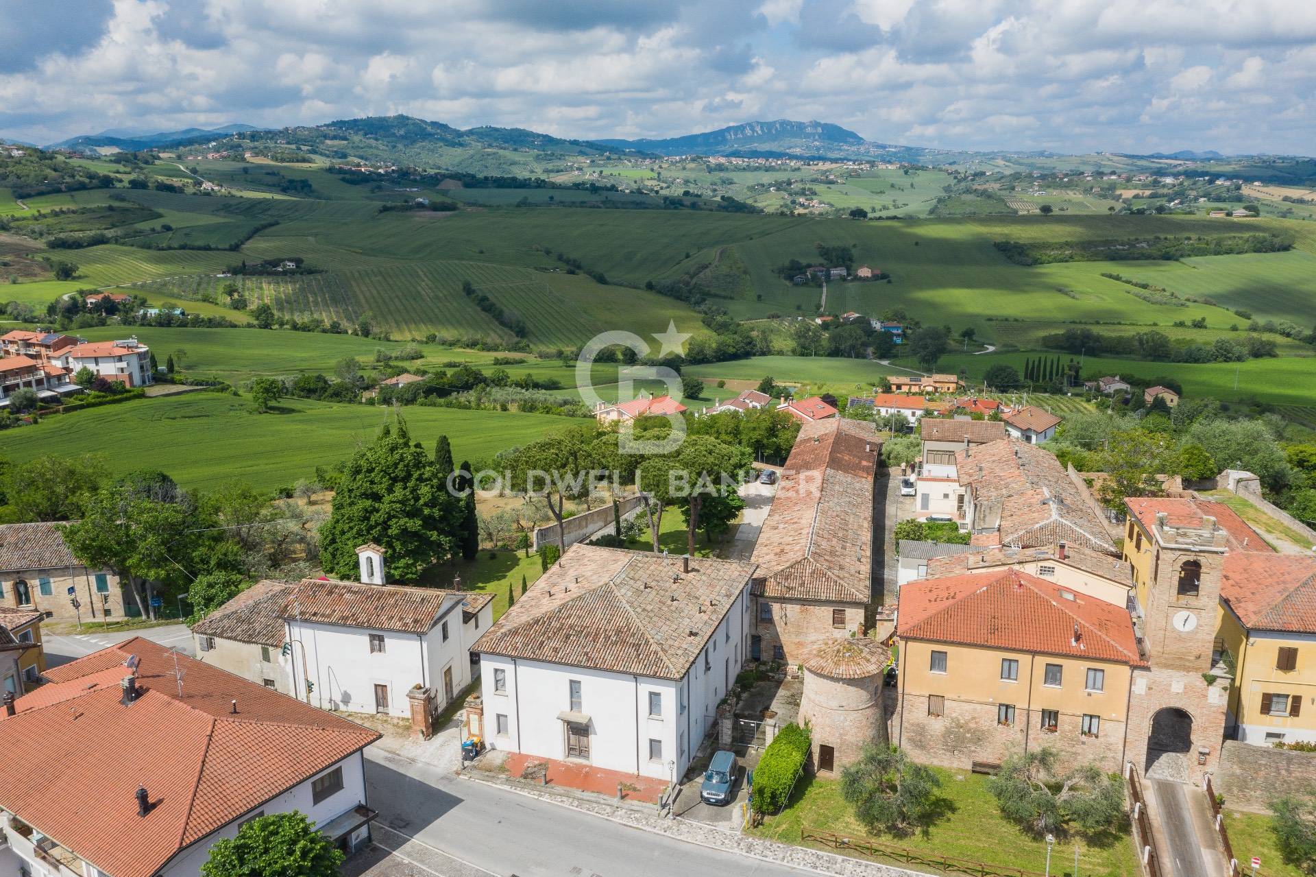 Villa storica in vendita a Montescudo-Monte Colombo