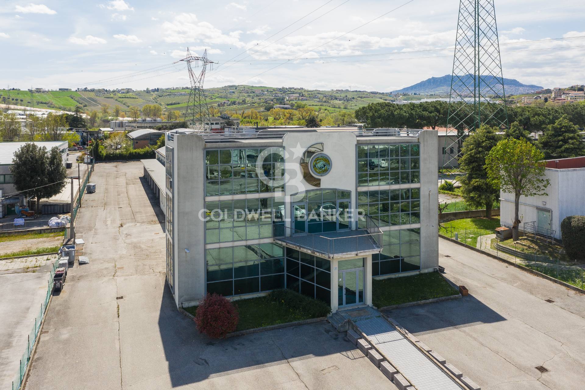 Edificio Direzionale in vendita a Coriano, Cerasolo