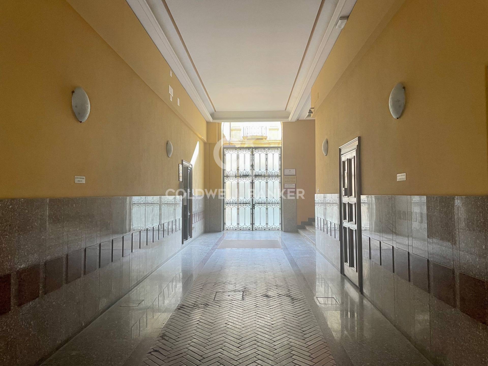 Ufficio in vendita a Rimini, Centro storico