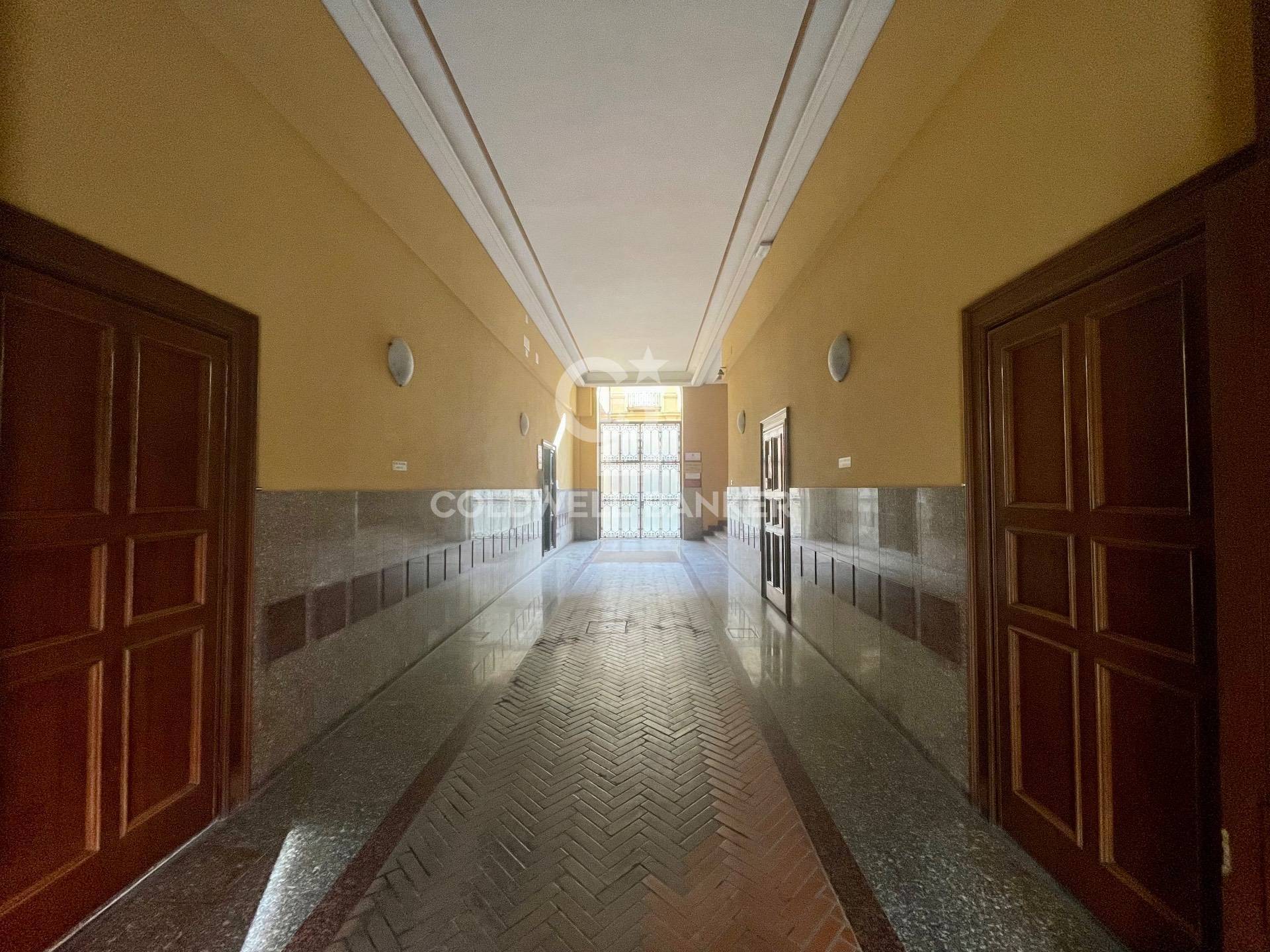 Ufficio in vendita a Rimini, Centro storico