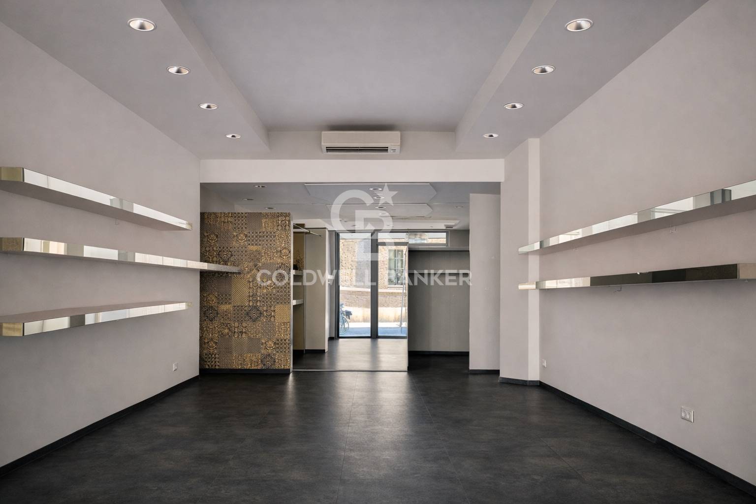 Negozio in vendita a Rimini, Centro storico