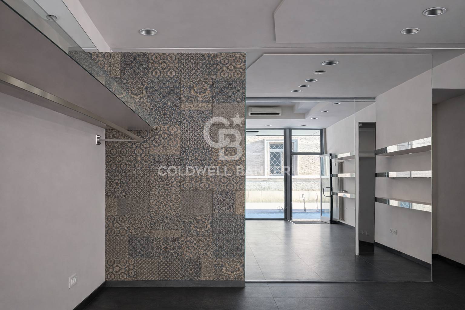 Negozio in vendita a Rimini, Centro storico