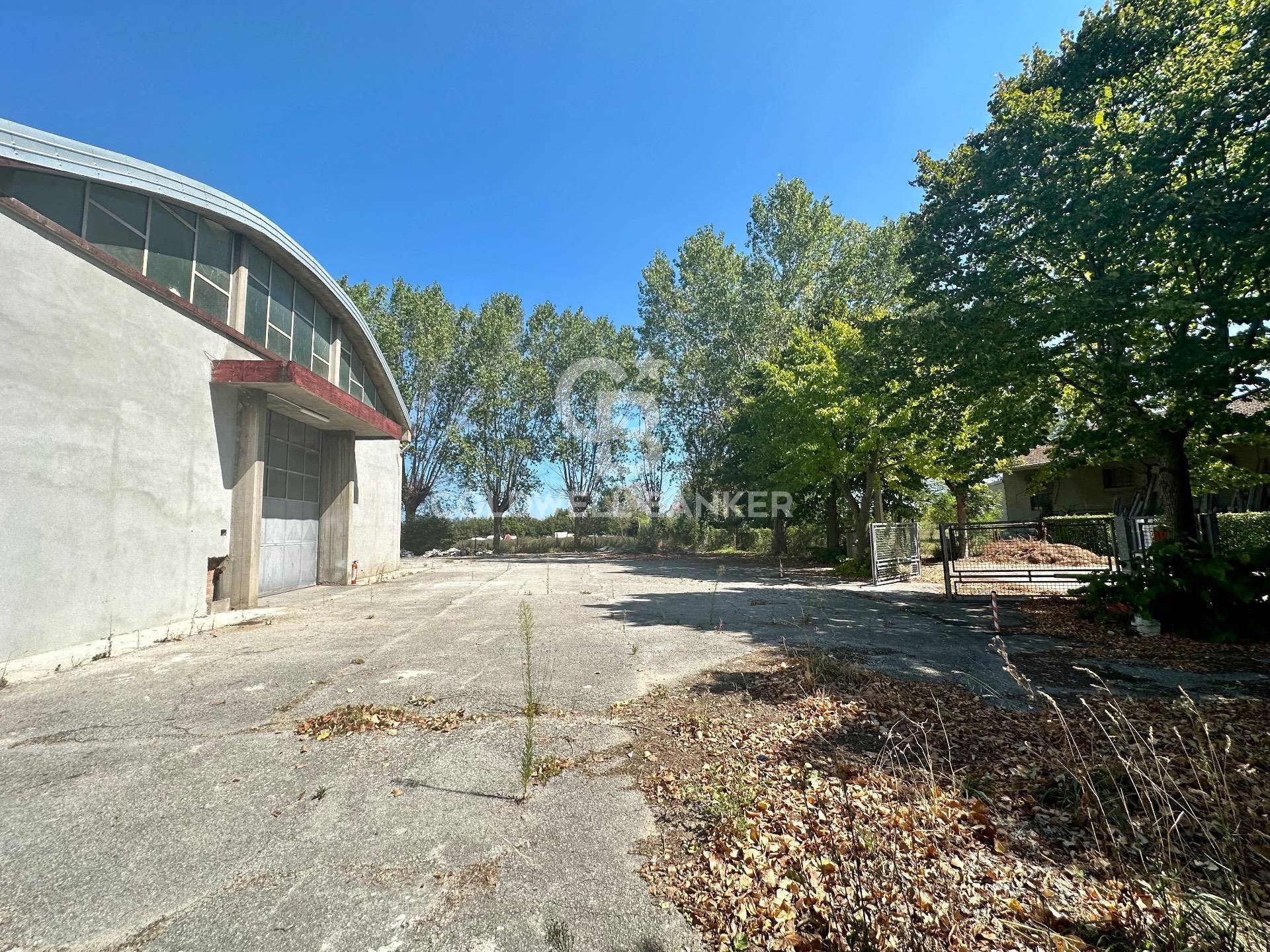 Capannone industriale in affitto a Rimini, Marecchiese