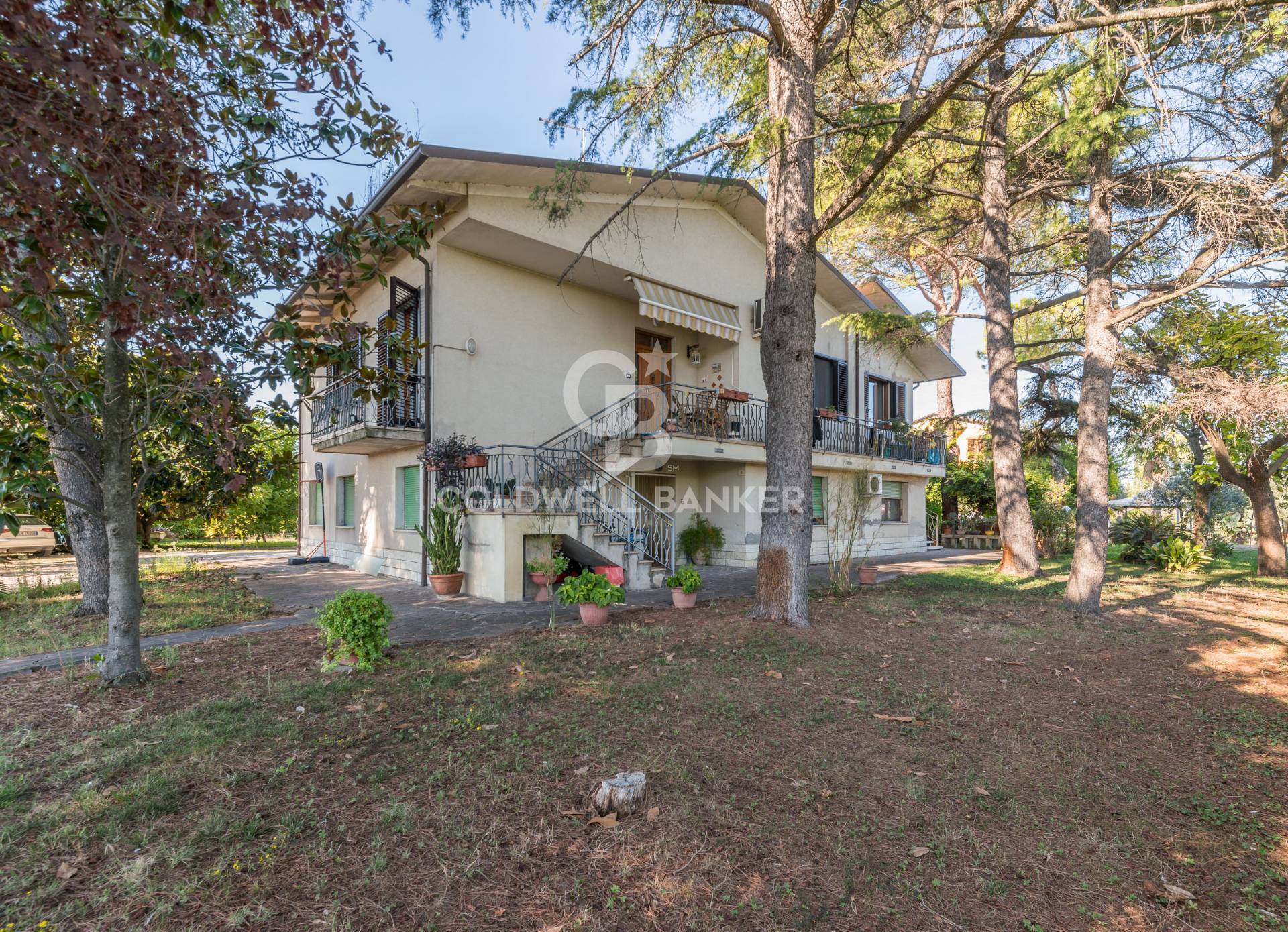 Porzione villa in vendita a Rimini, Via Montescudo