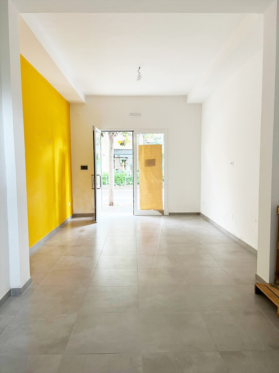 Locale commerciale a basso consumo in corso italia 7, San Giovanni Teatino