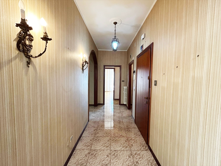 Quadrilocale da ristrutturare in via tiburtina 144, Pescara