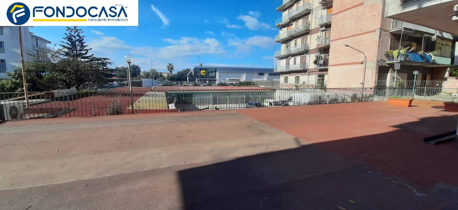 Locale commerciale in vendita a Nocera Inferiore, Metropolitano