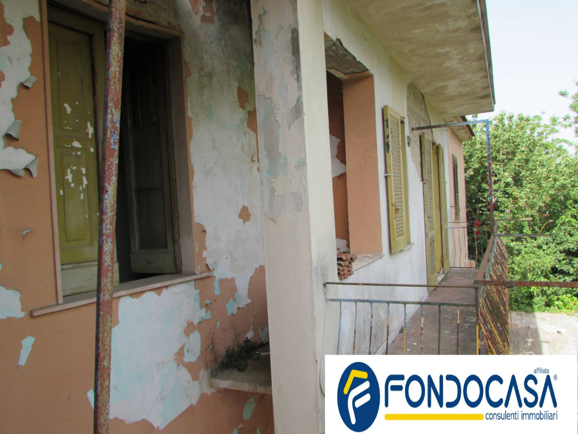 Palazzo intero stabile in vendita a Roccapiemonte