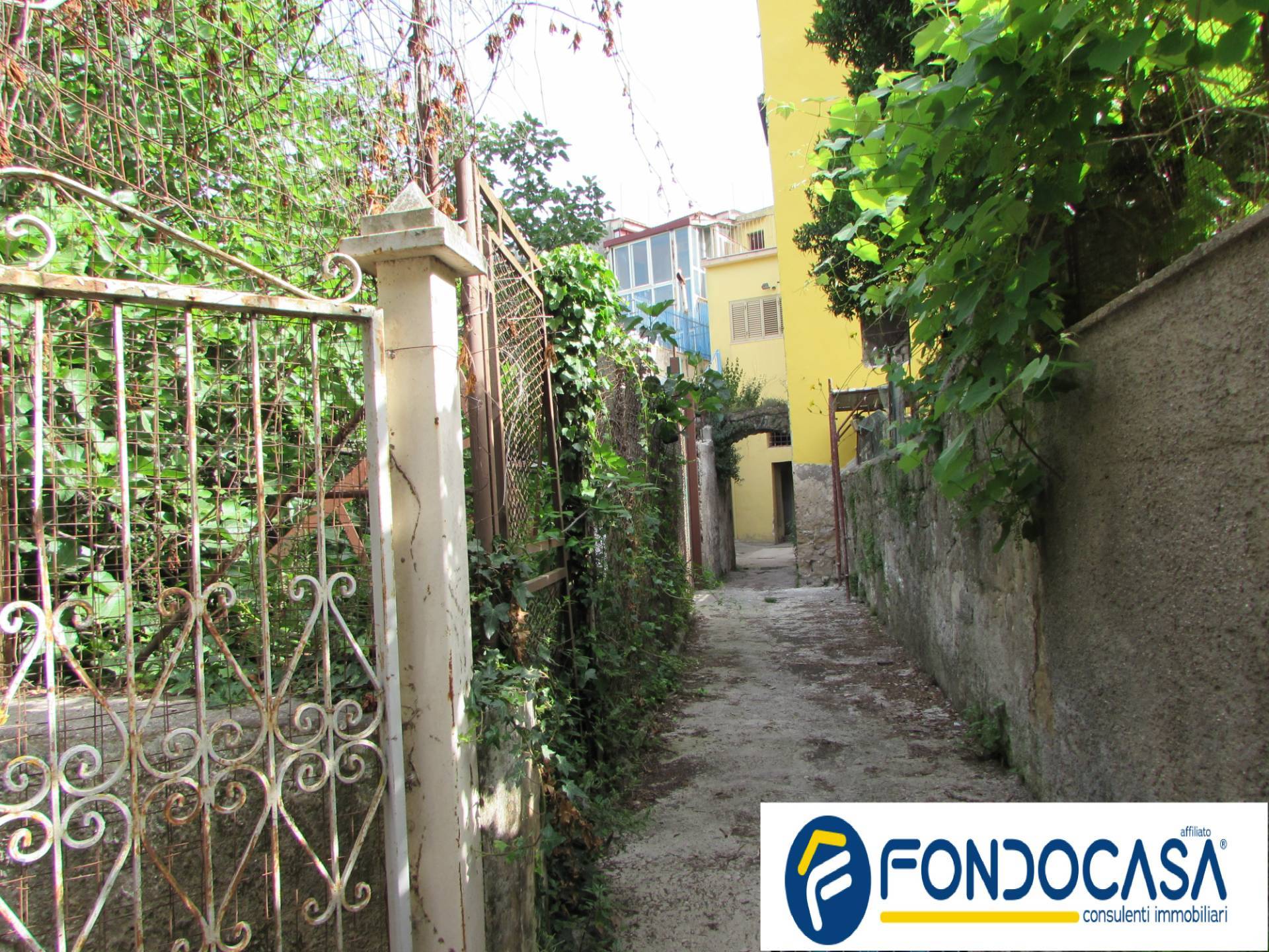 Palazzo intero stabile in vendita a Roccapiemonte