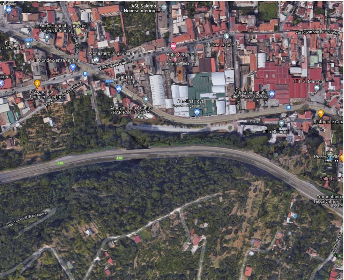 Locale commerciale in vendita a Nocera Inferiore