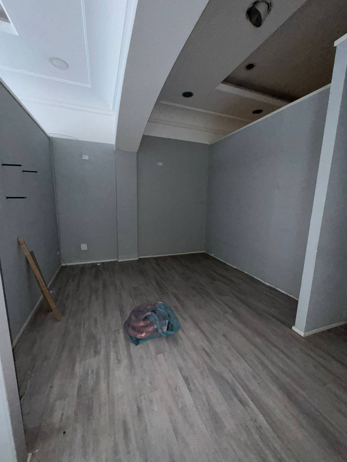 Locale commerciale in vendita a Nocera Inferiore