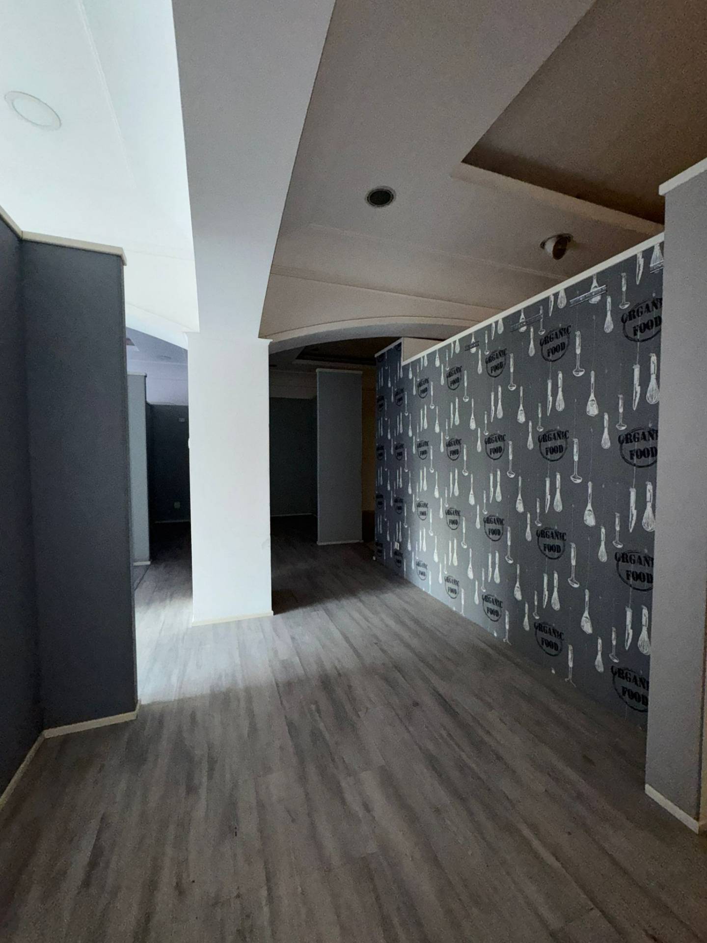 Locale commerciale in vendita a Nocera Inferiore