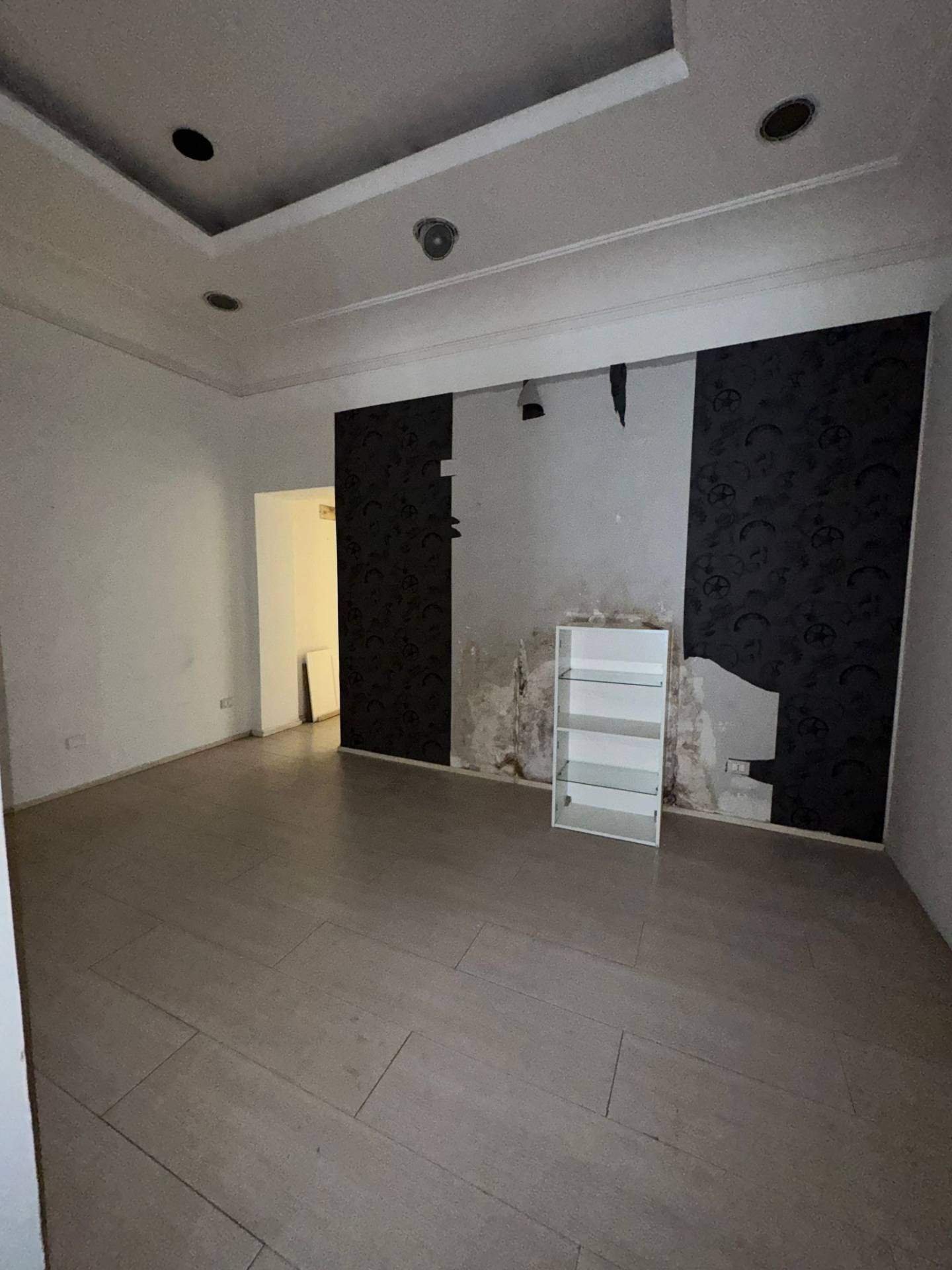 Locale commerciale in vendita a Nocera Inferiore