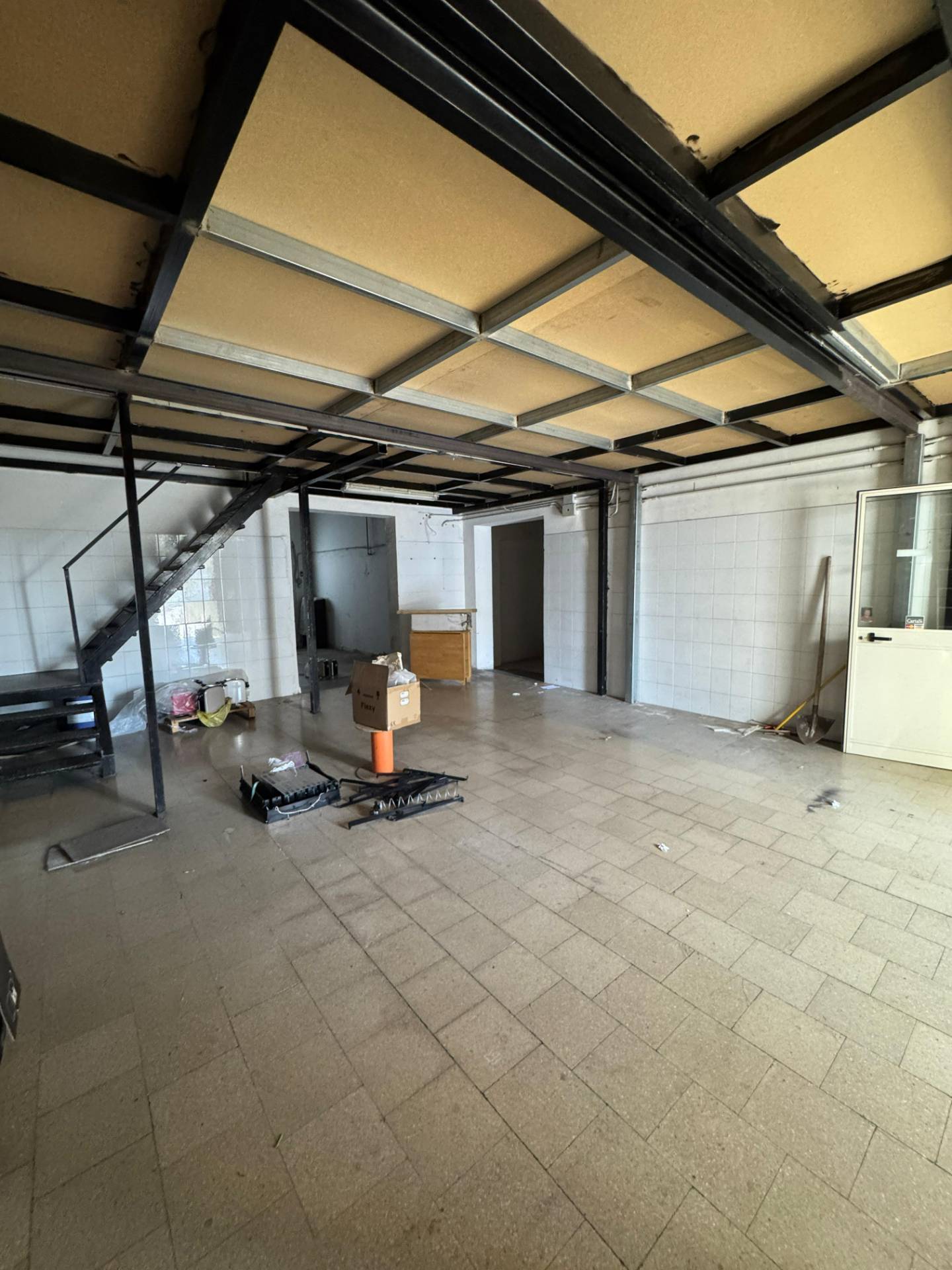 Magazzino in affitto a Pagani