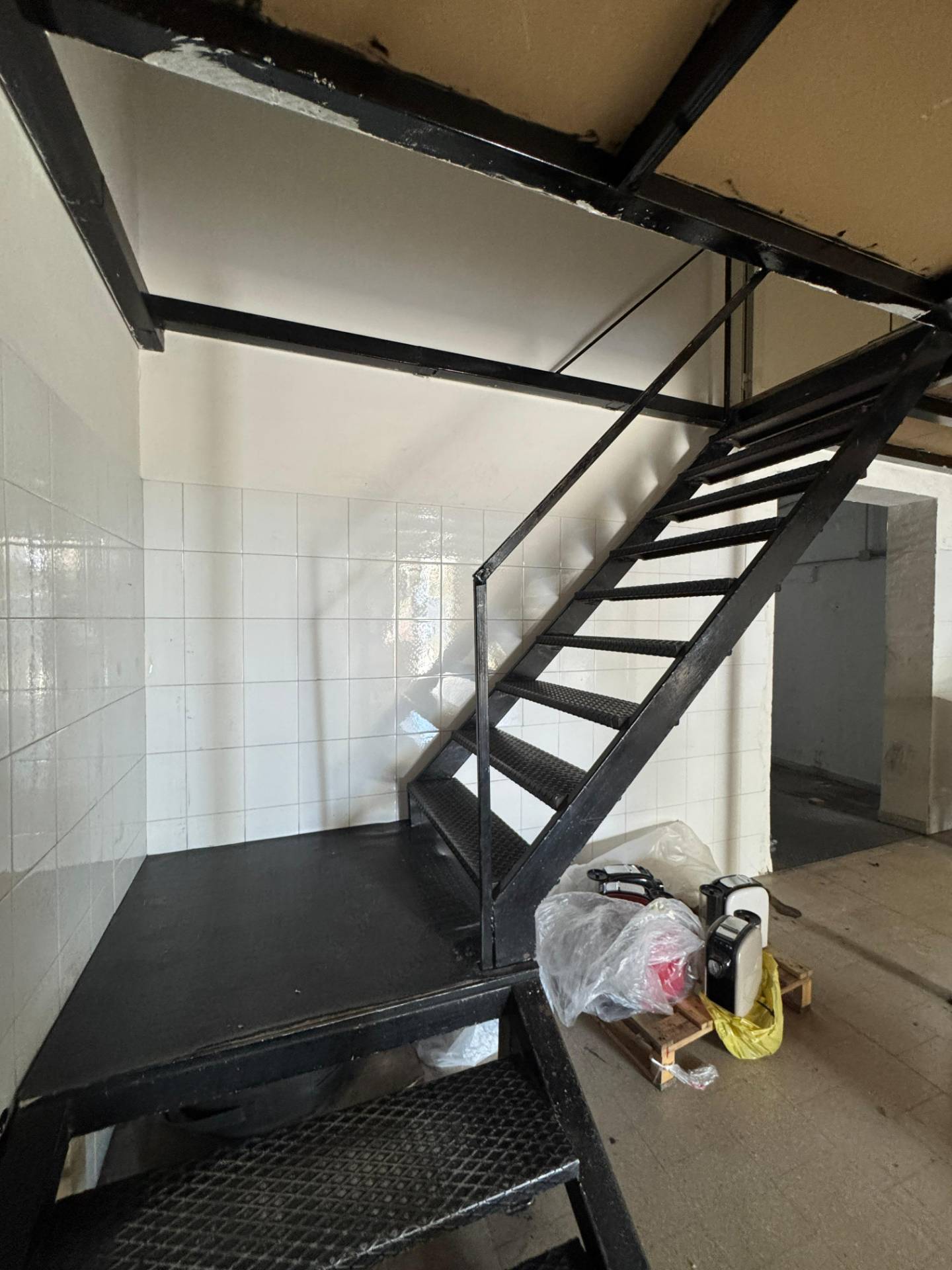 Magazzino in affitto a Pagani