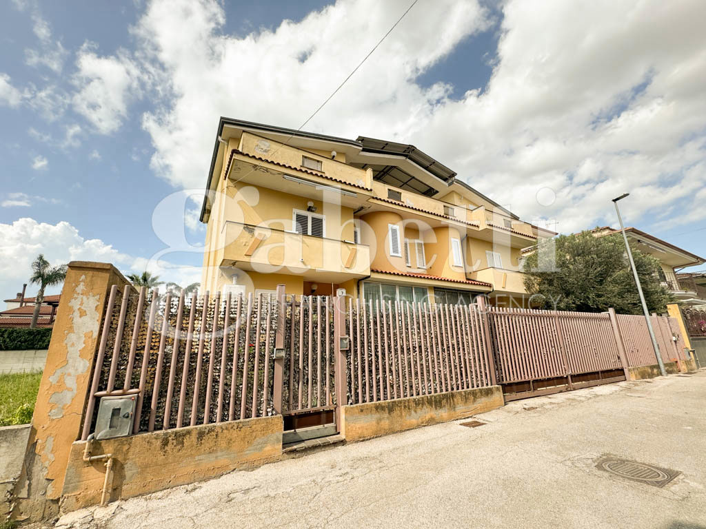 Villa Bifamiliare in vendita a Casapesenna