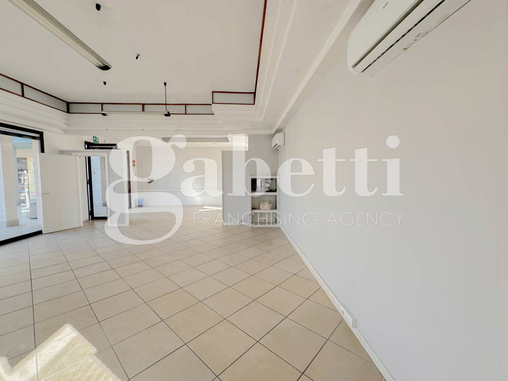 Negozio in affitto a San Marcellino