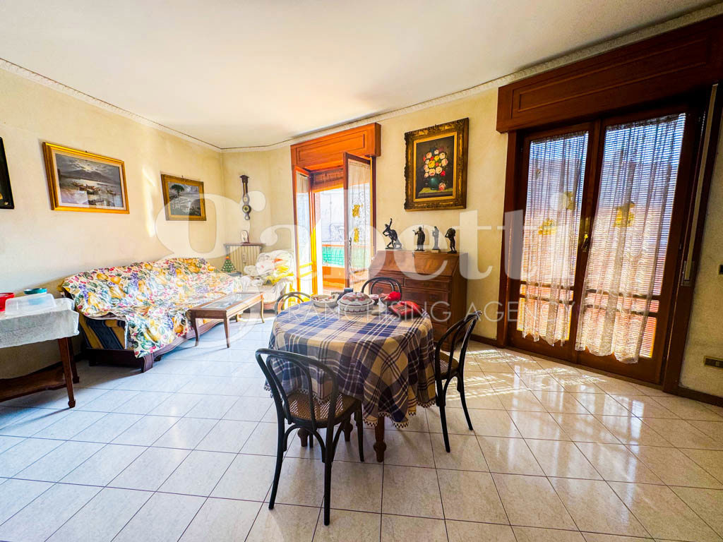 Casa indipendente in vendita a Villa di Briano