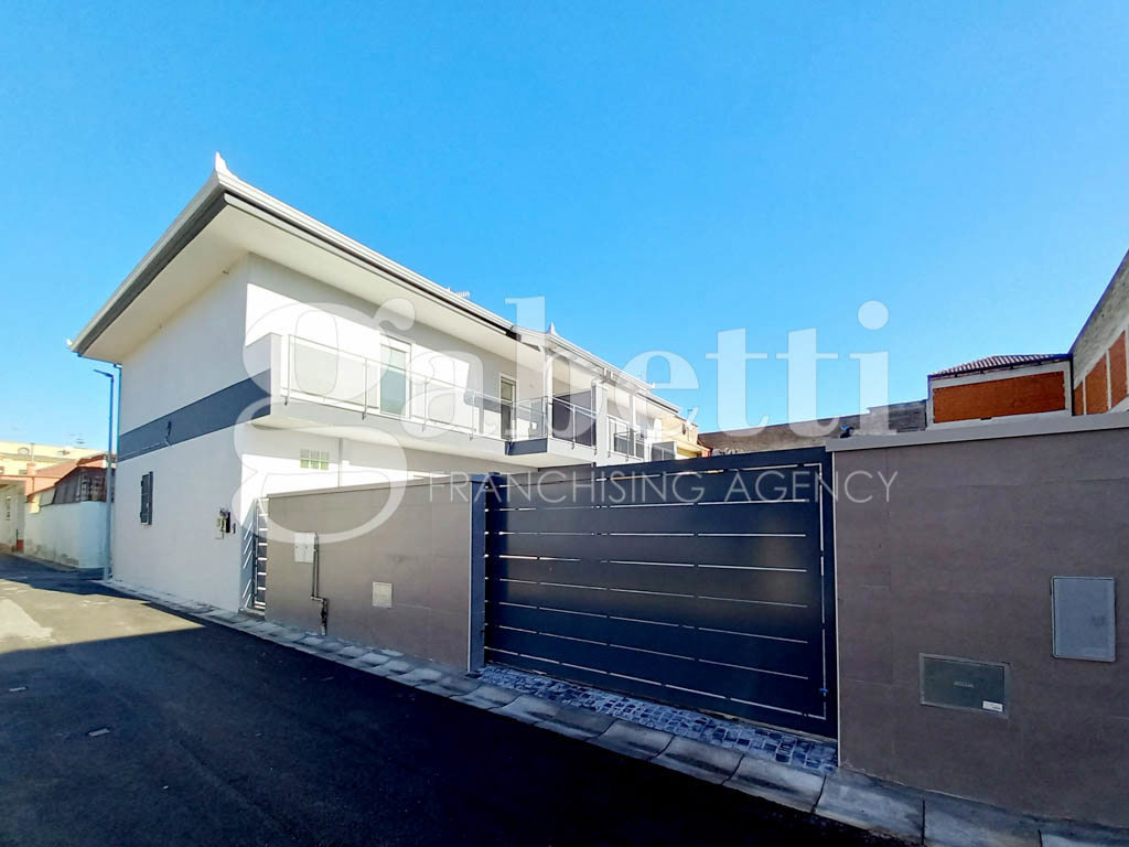 Villa con giardino a Trentola-Ducenta