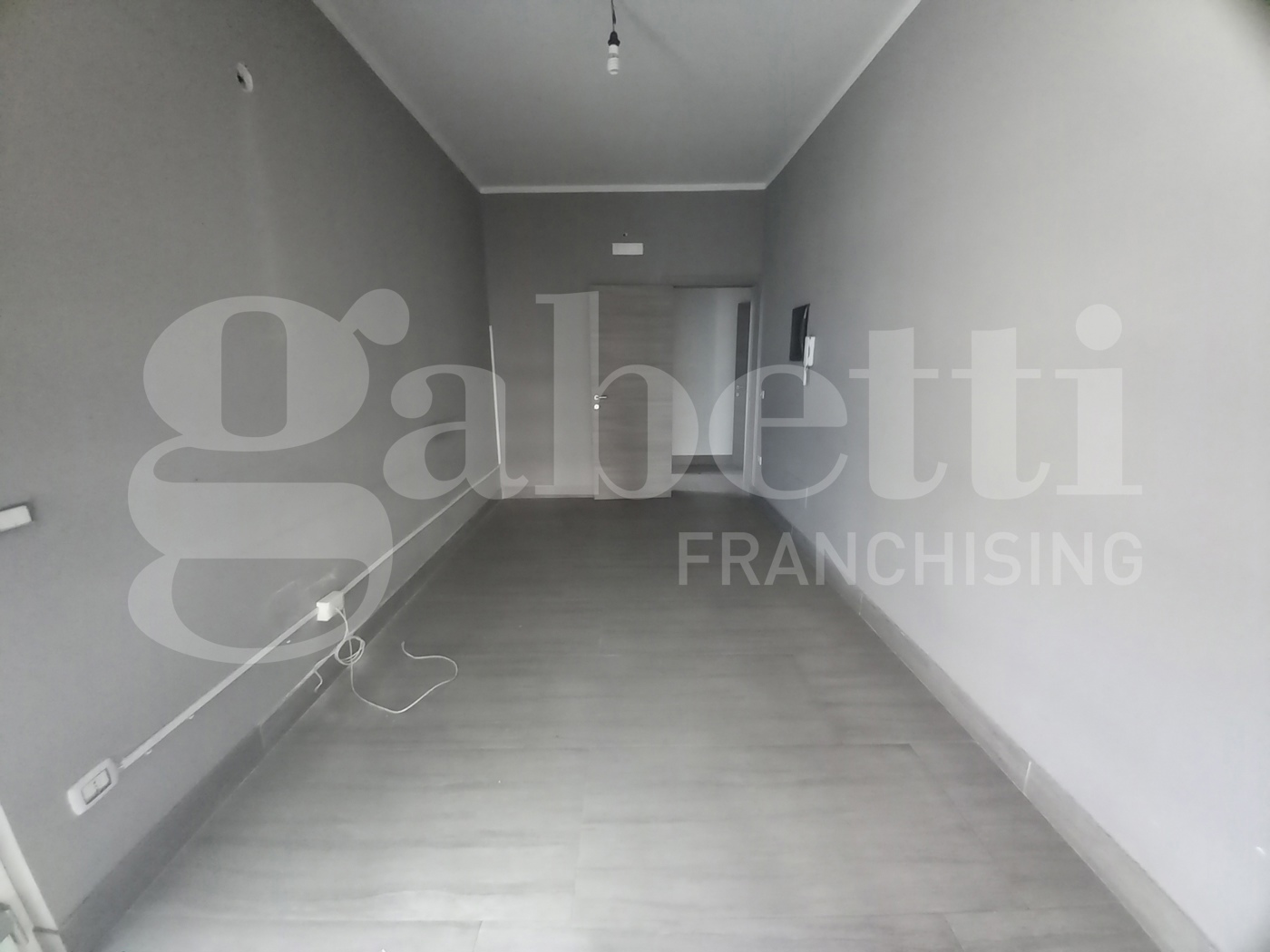 Negozio in affitto a Trentola-Ducenta