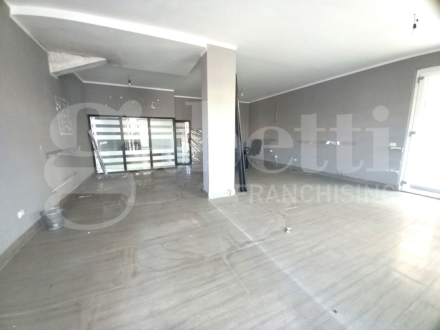 Negozio in affitto a Trentola-Ducenta