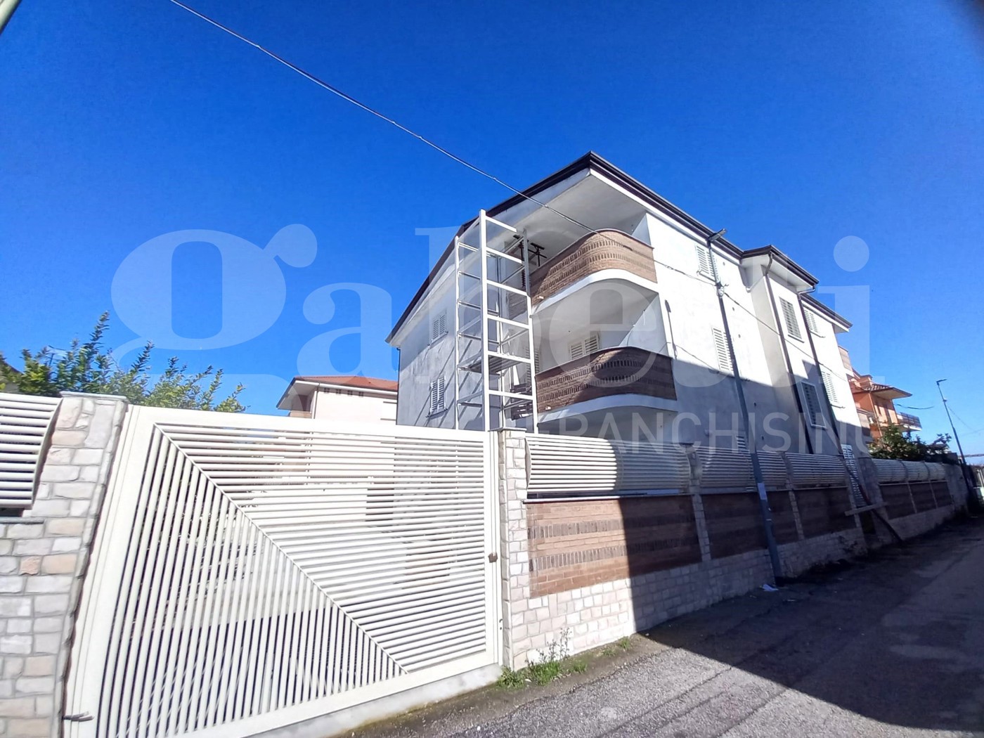 casa indipendente in vendita a Villa di Briano