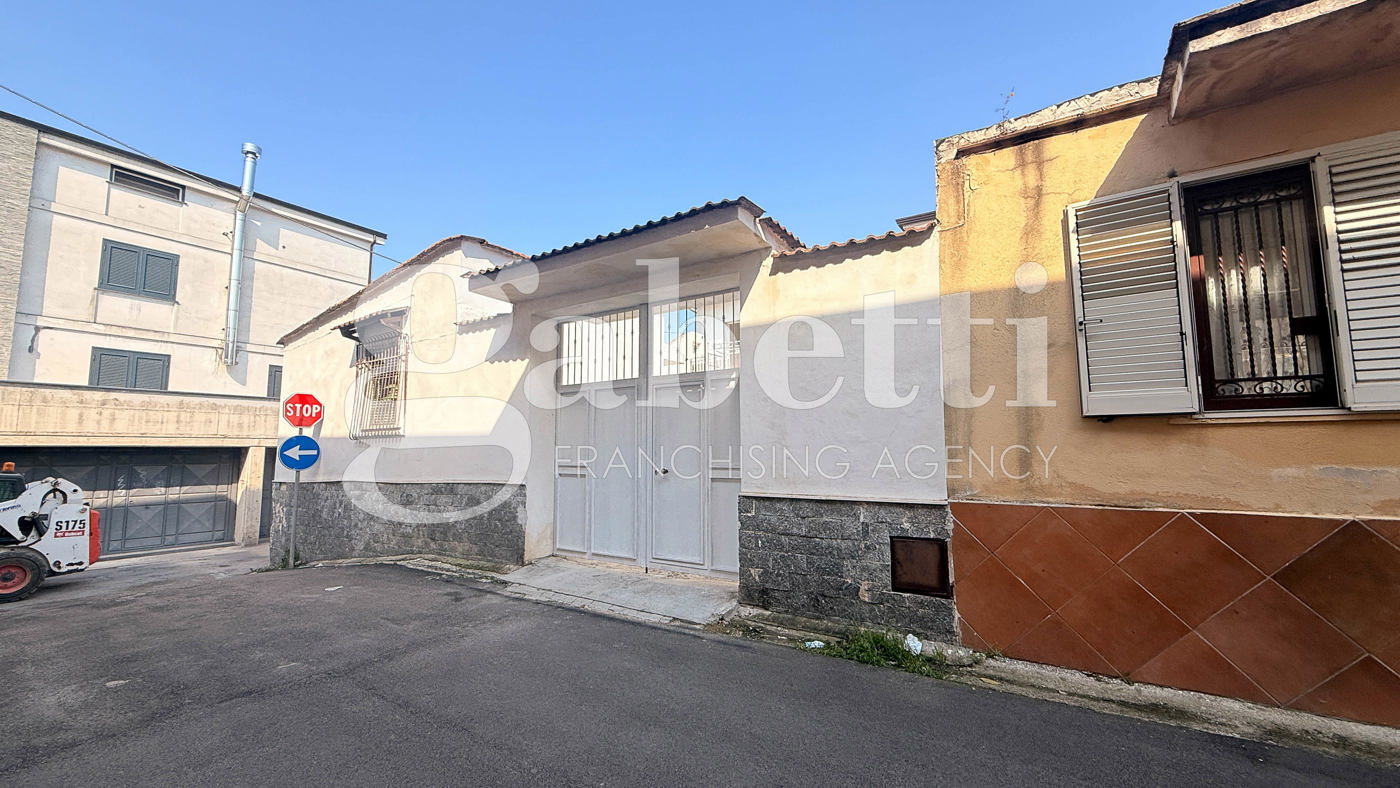 Villa con giardino a Trentola-Ducenta