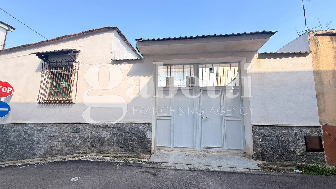 Villa con giardino a Trentola-Ducenta