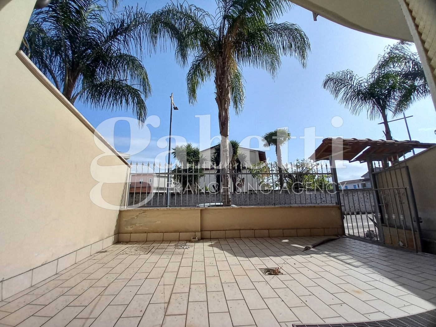 Villa con giardino a San Marcellino