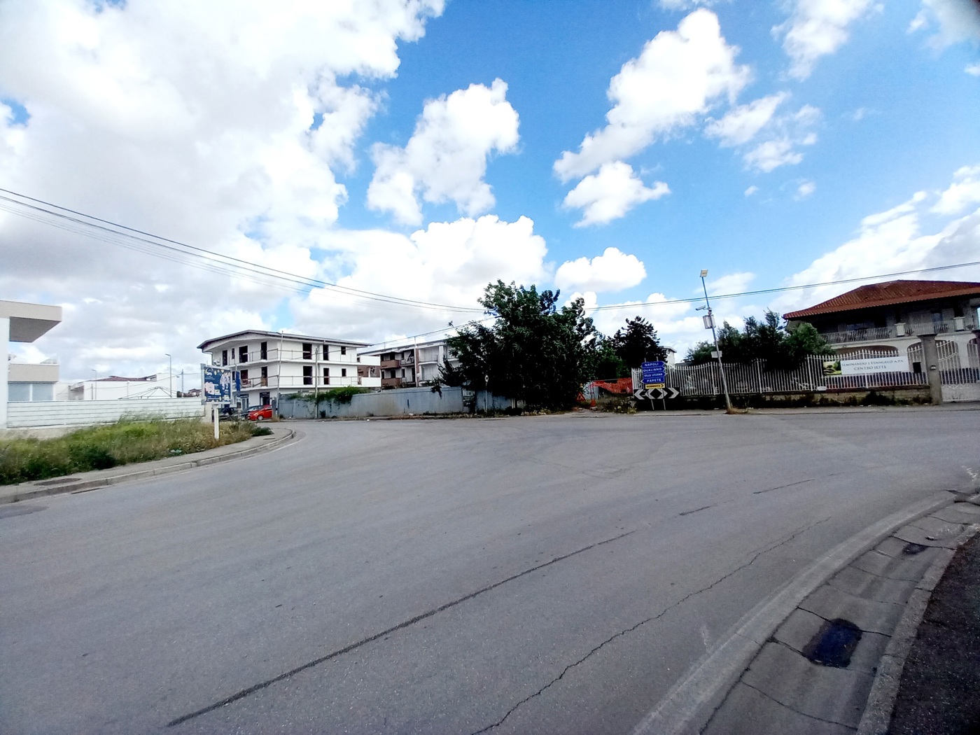 Magazzino in affitto a Parete