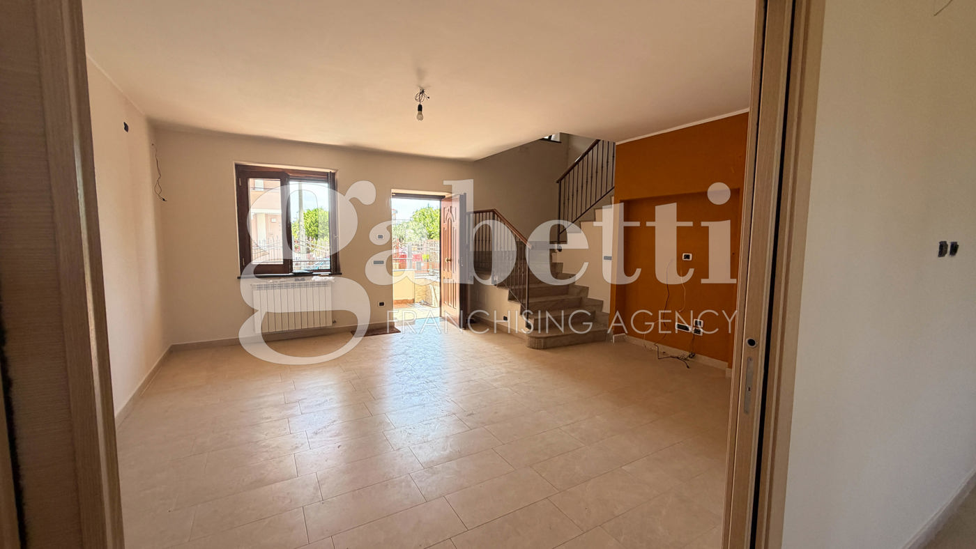 Villa in affitto a Trentola-Ducenta