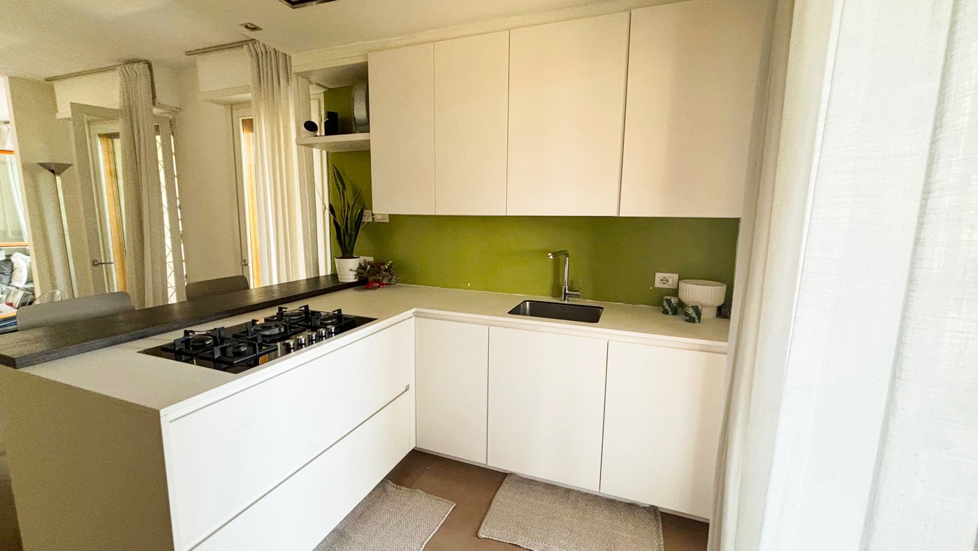 Trilocale arredato in affitto a Milano