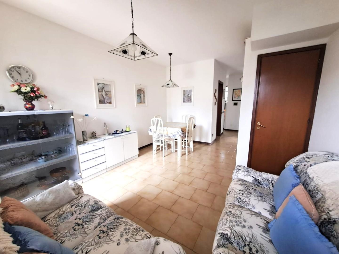 Villa con giardino, Massa marina di