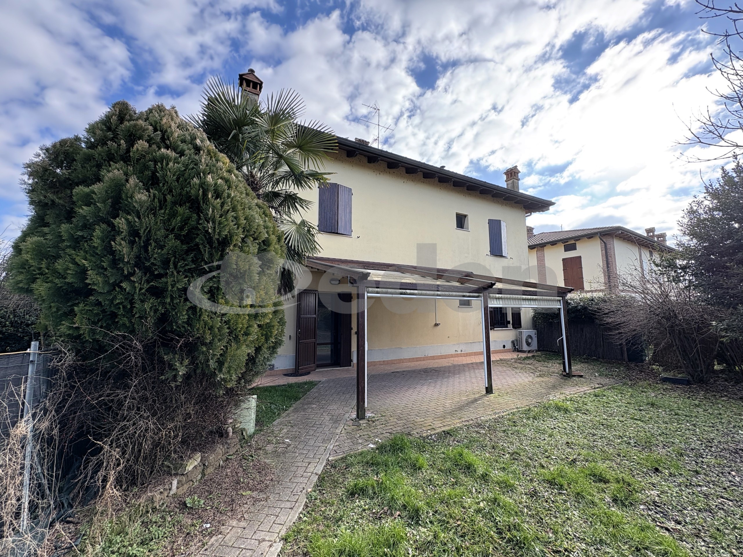 Casa indipendente con giardino in via noce 31, Castelfranco Emilia