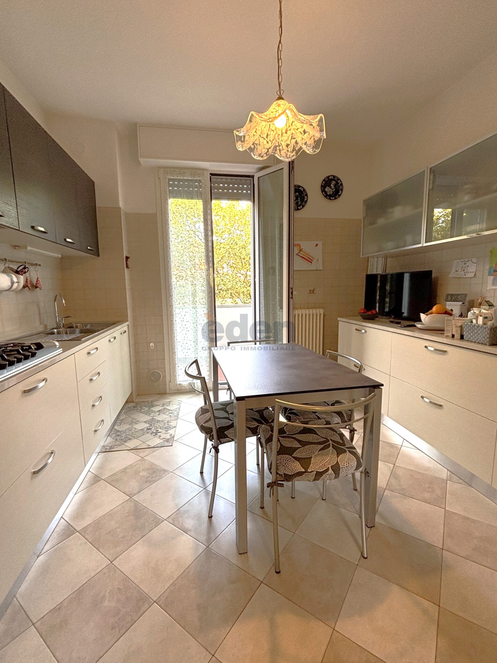 Appartamento con box in via leonardo da vinci 87, Modena