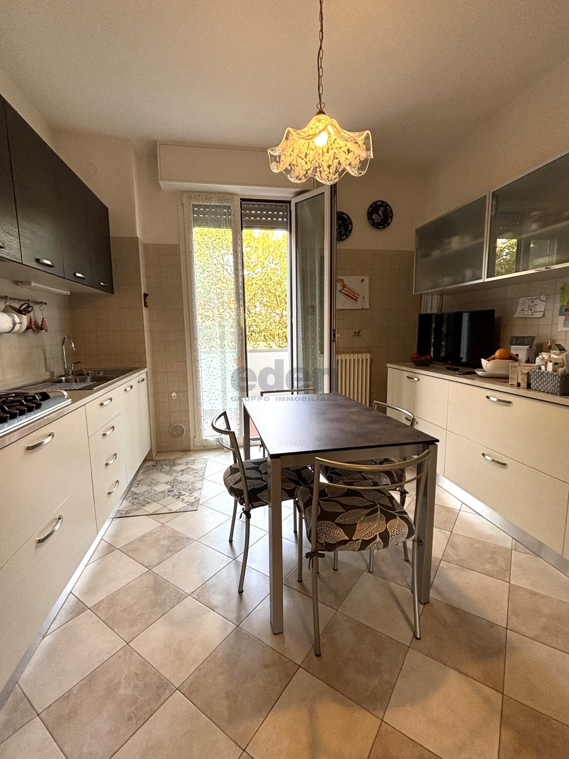 Appartamento con box in via leonardo da vinci 87, Modena