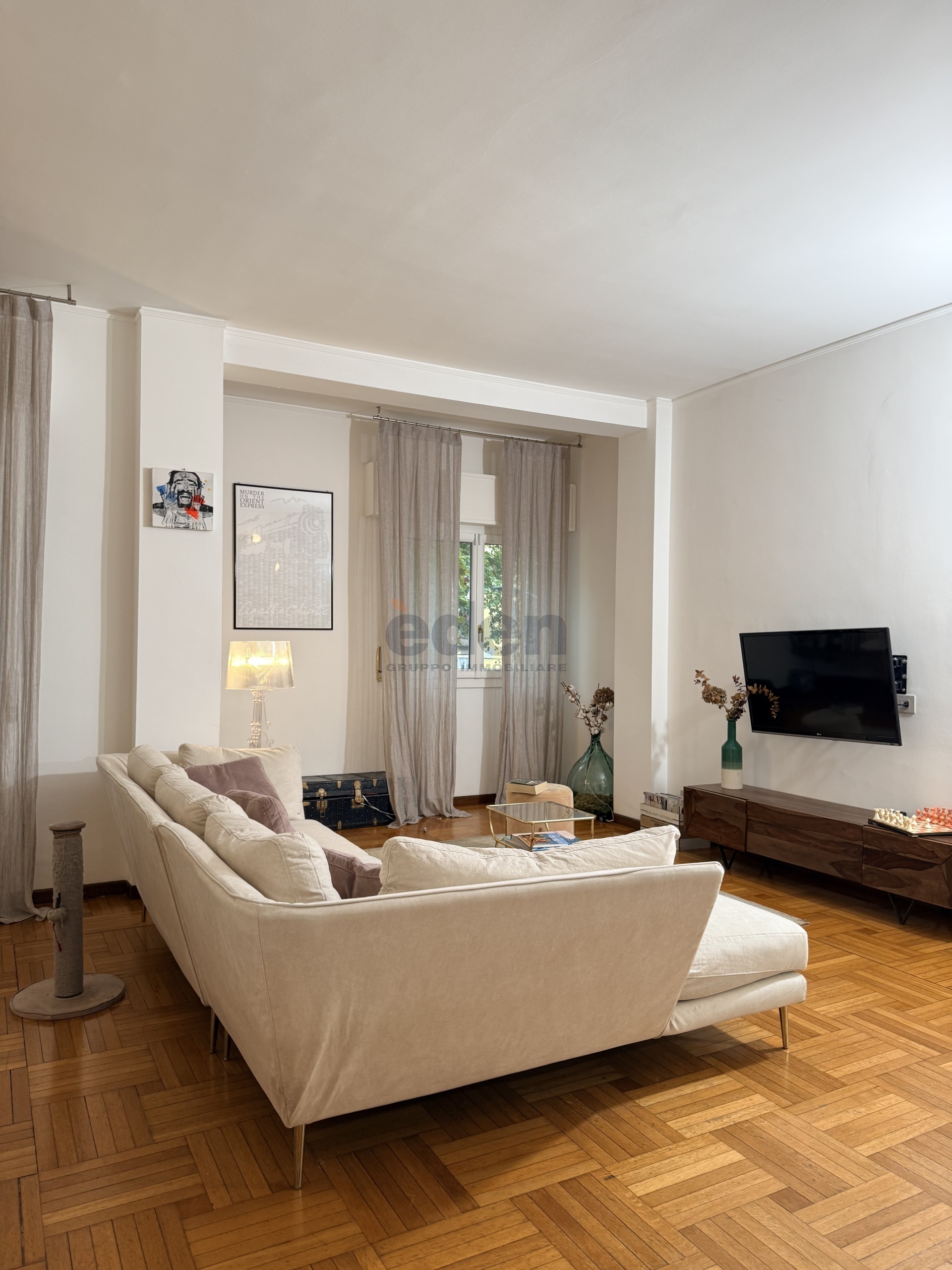 Trilocale con box in viale vittorio veneto 102, Modena