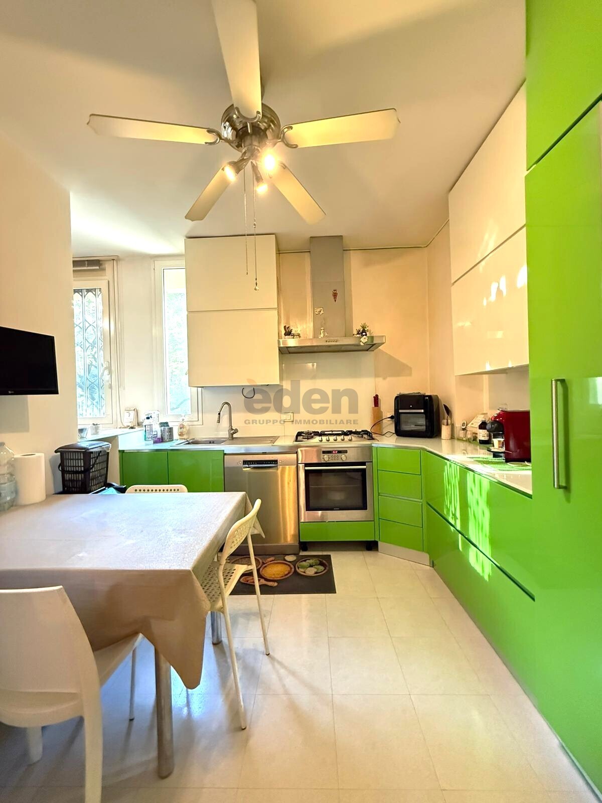 Quadrilocale con box in via claudio galeno 62, Modena