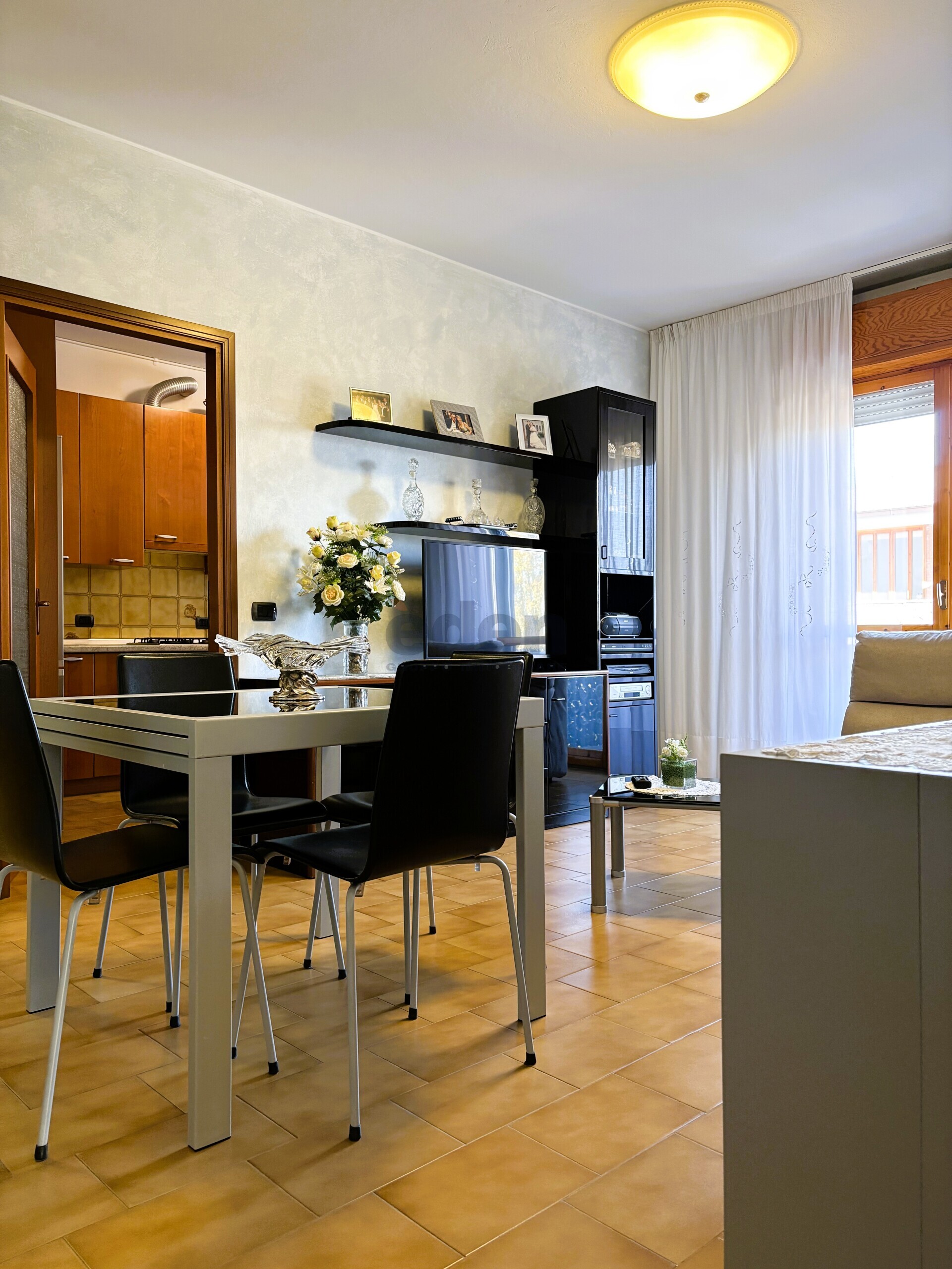 Trilocale con box in via i. nievo 69, Castelfranco Emilia