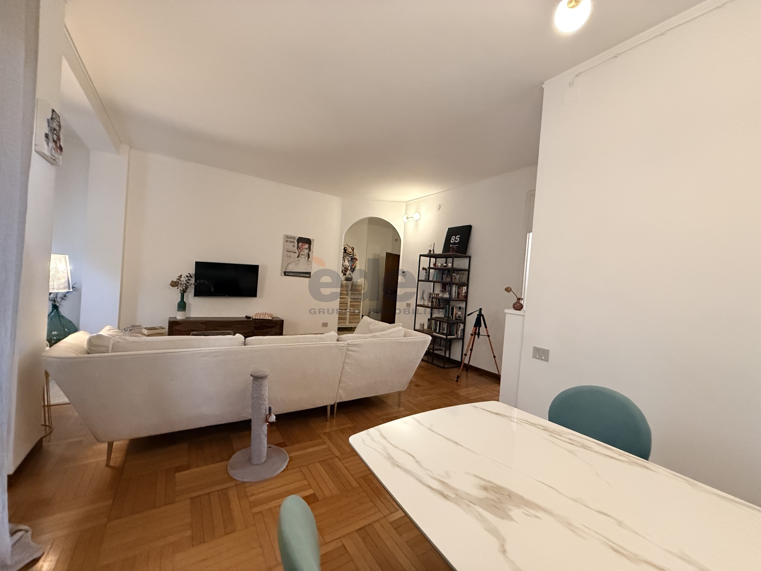 Quadrilocale con box in viale vittorio veneto 102, Modena