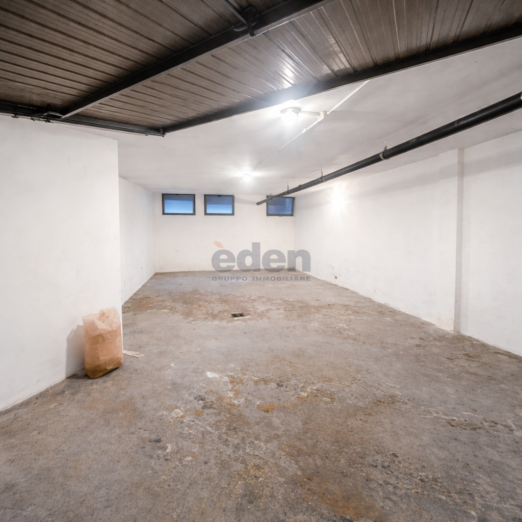 Box/Garage 24mq in affitto in viale buon pastore 254, Modena