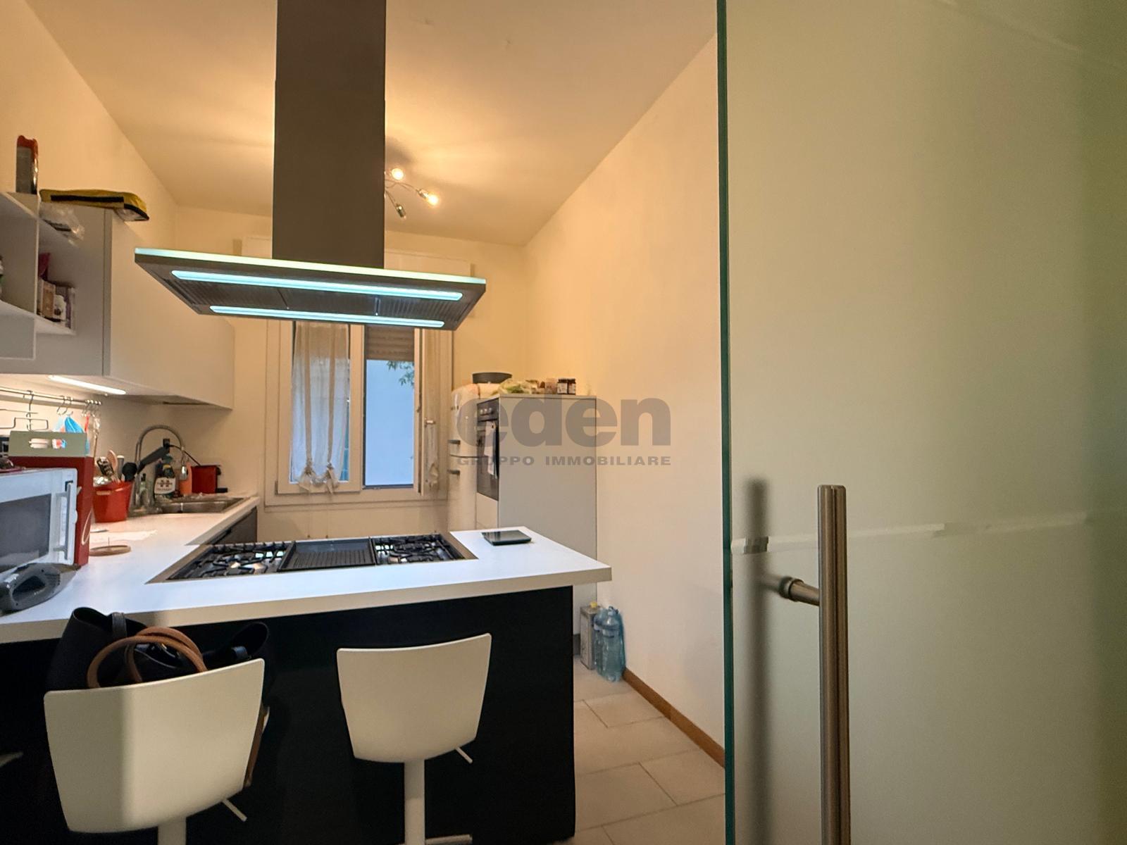 Bilocale con box in via giuseppe peano 31, Modena